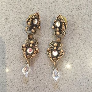 French drops, pierced earrings in gold metal